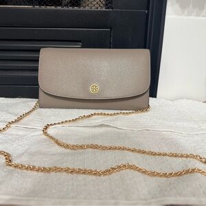 Tory Burch Robinson Chain Wallet - Gray Heron